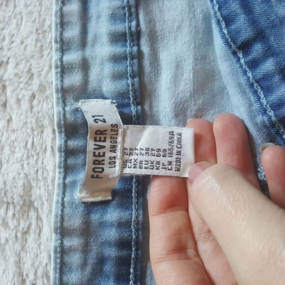 Forever 21 jean shorts Size 27 - Picture 2 of 4